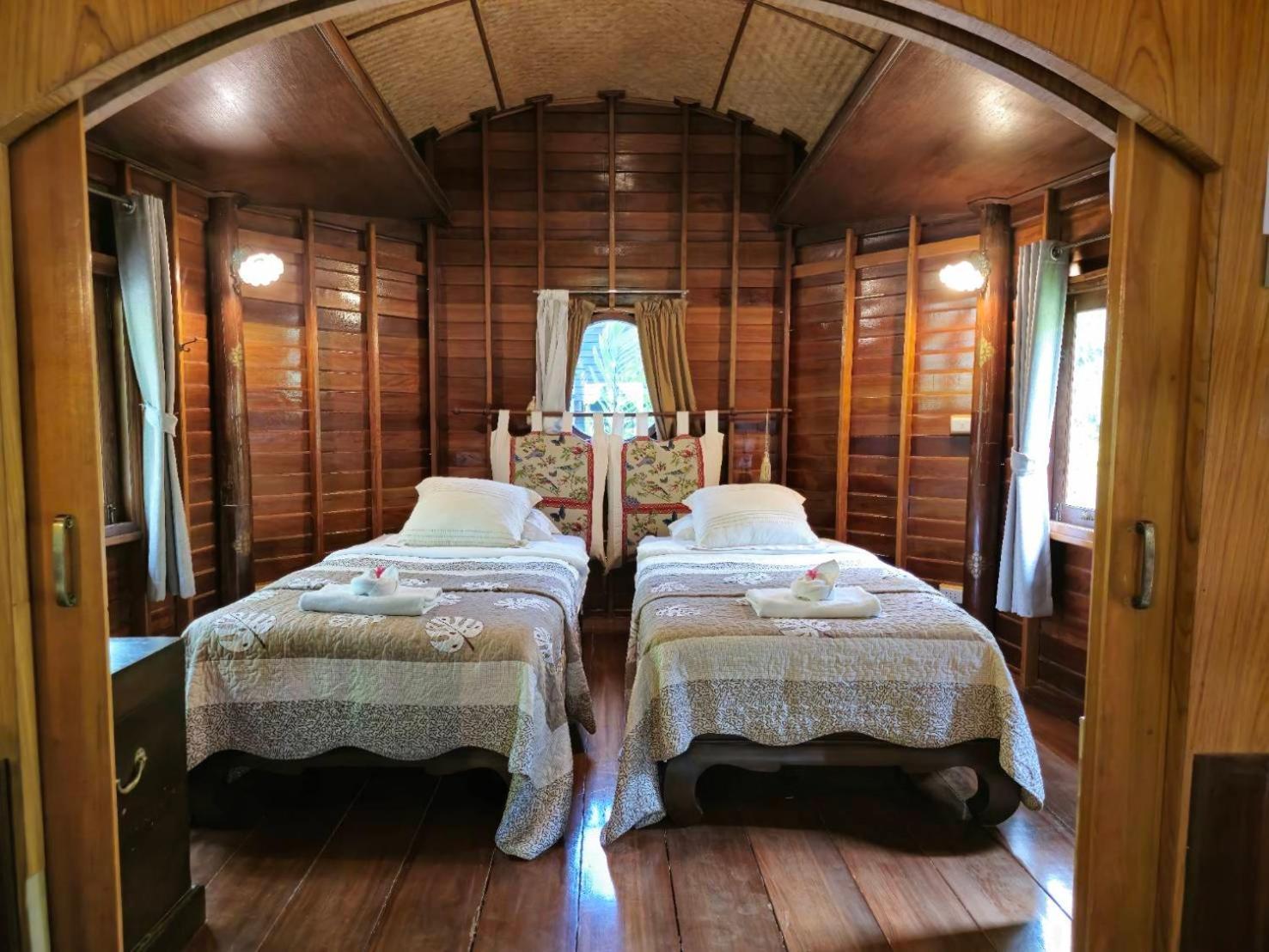 Kaengkrachan Boathouse Paradise Resort Kaeng Kachan Εξωτερικό φωτογραφία